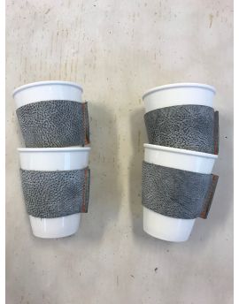 Handgemaakte leren handvatten met vier bekers