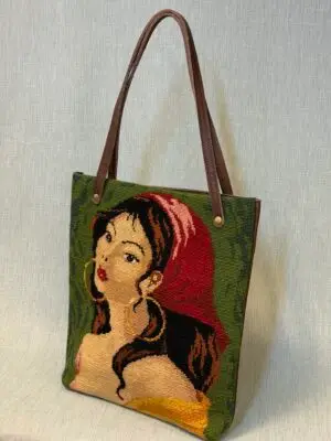 Shopper Meisje met rode hoofddoek